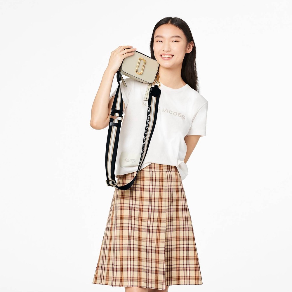 Marc Jacobs Cream and Black Snapshot Camera Crossbody Bag - Picture 6 of 9